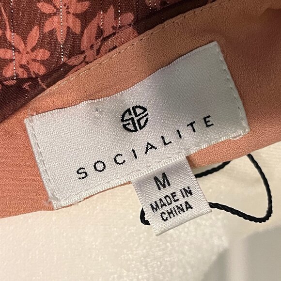 NWT Floral Ruffled Dress by Socialite, Size M - Picture 4 of 6